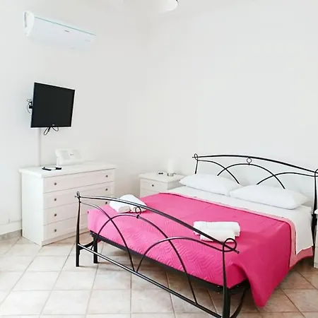 Casa In Citta, Posto Auto Privato, Cortile Con Bbq Appartamento *