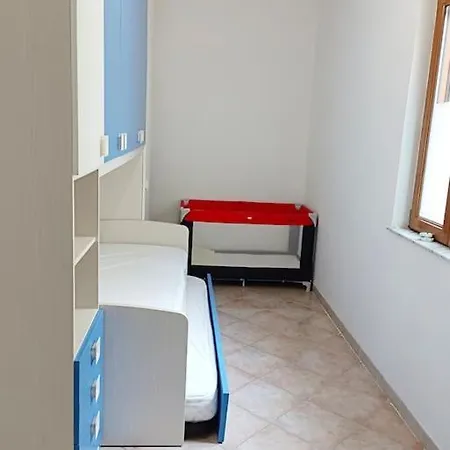 Casa In Citta, Posto Auto Privato, Cortile Con Bbq